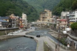 �������Ɏ��g�ޏ񗧉���